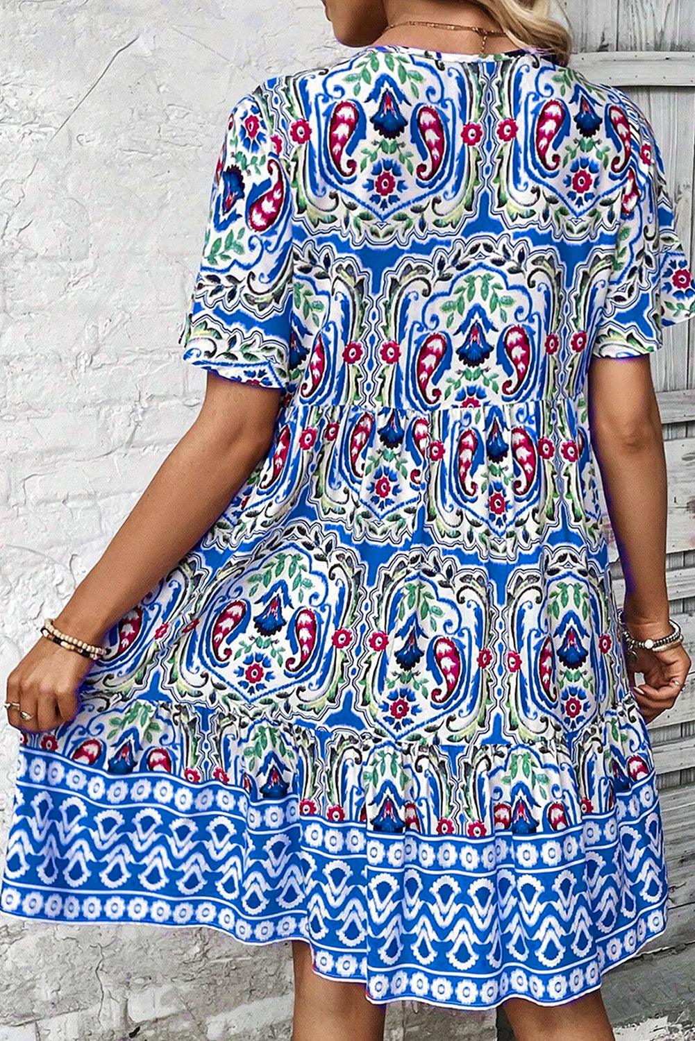Robe courte à volants et col noué motif bohème