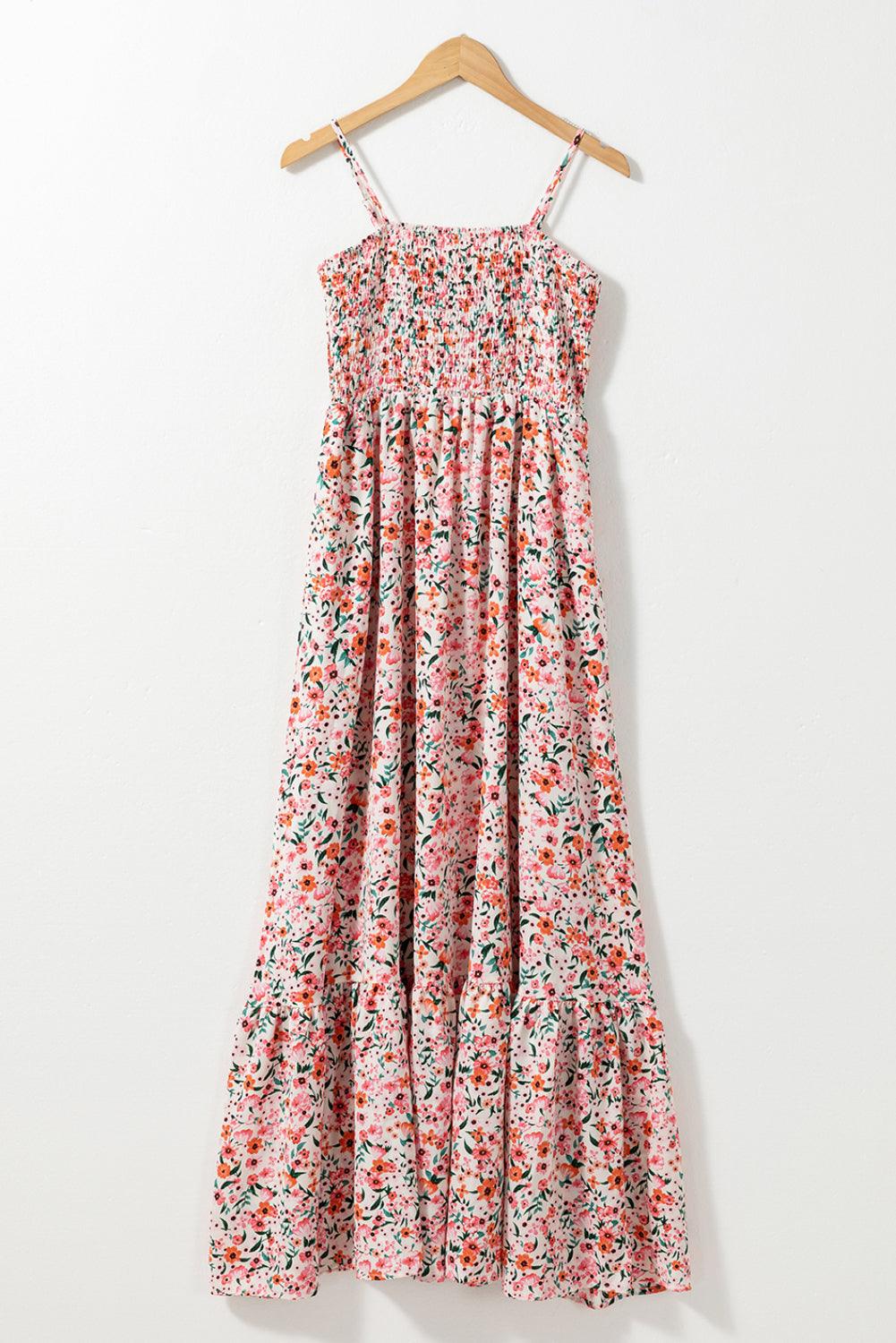 Robe longue volantée à smocks florale